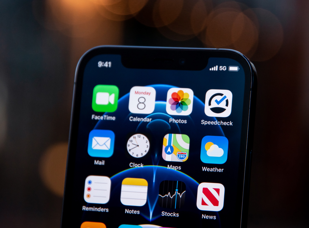 英德苹果手机维修分享为什么 iPhone 12 在冬季会自动关机 
